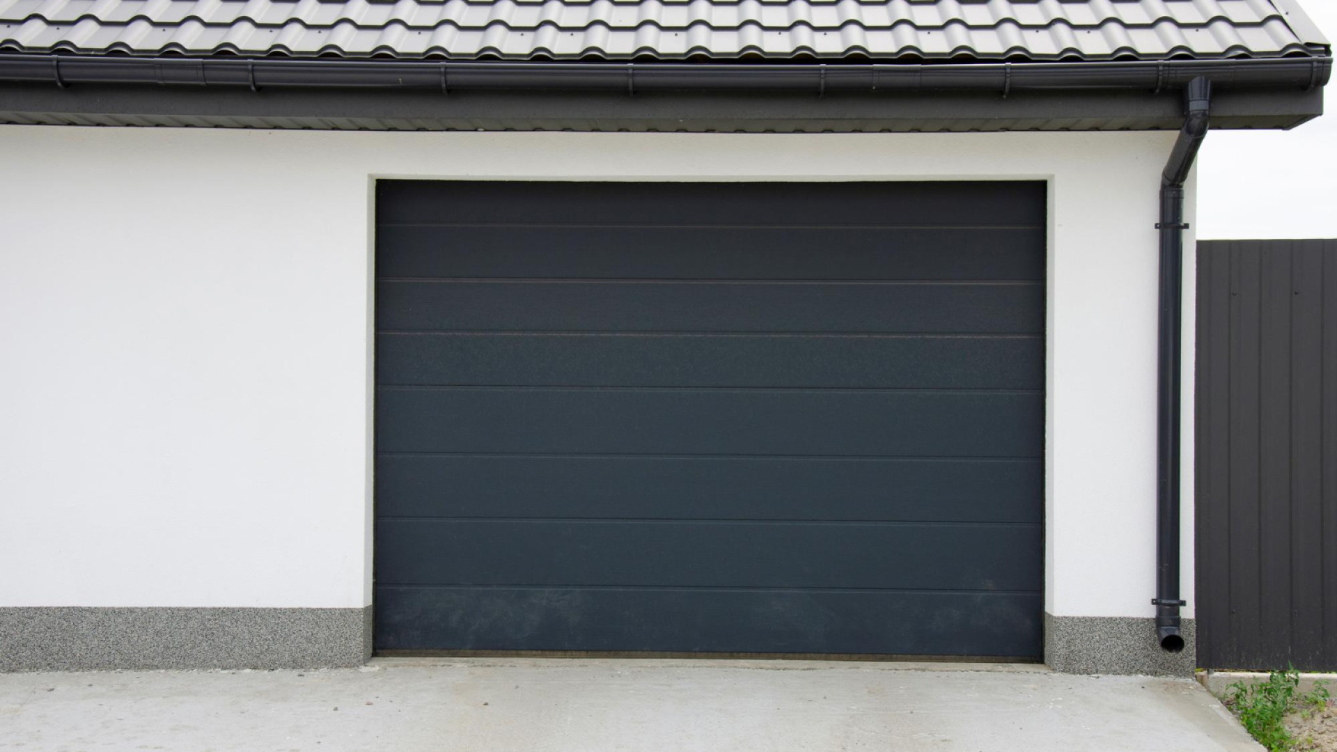 Changer sa porte de garage : quand faut-il la remplacer ?